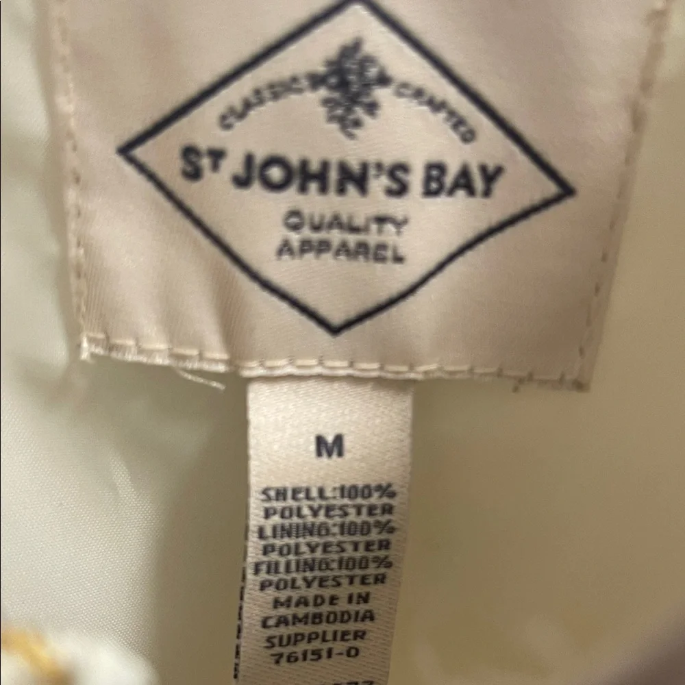St. John's Bay Quilted White Vest - Picture 2 of 6